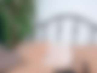 Live cam show with IsadoraDunkan - Striptease Granny on Dolls Live