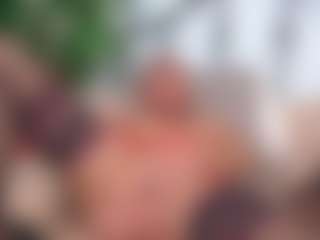 Live cam show with IsadoraDunkan - Fingering on milfzrlive.com