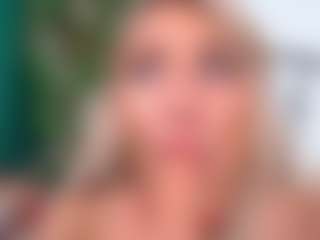 Live cam show with IsadoraDunkan - Handjob on milfzrlive.com