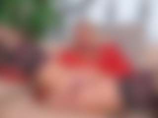 Live cam show with IsadoraDunkan - Gray Eyes on Camsoda