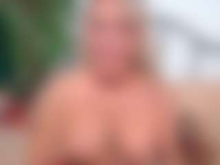 Live cam show with IsadoraDunkan - Gray Eyes on Instabang