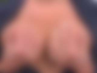 Live cam show with IsadoraDunkan - Shaved on madthumbs