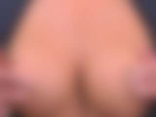 Pokaz na żywo z IsadoraDunkan - Striptease Granny na Camsoda