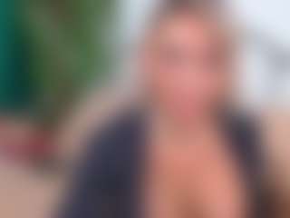 Live cam show with IsadoraDunkan - Gamer Mature on EXY