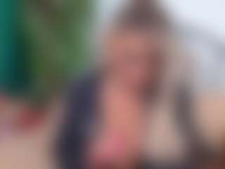 Live cam show with IsadoraDunkan - Lovense Middle Aged on fuklive.com