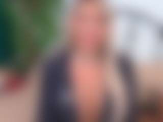 Live cam show with IsadoraDunkan - Gamer Mature on fuck-show.com
