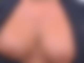 Live cam show with IsadoraDunkan - Foot Fetish Blonde Hair on fuck-show.com