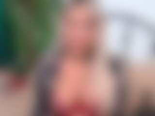 Live cam show with IsadoraDunkan - Granny on madthumbs