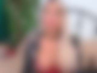 Live cam show with IsadoraDunkan - Shaved on Camsoda