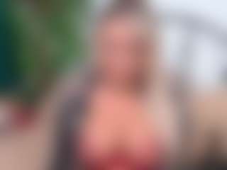Live cam show with IsadoraDunkan - Blowjob Mature on Camsoda