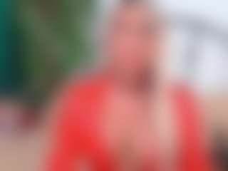 Live cam show with IsadoraDunkan - Granny on Camsoda