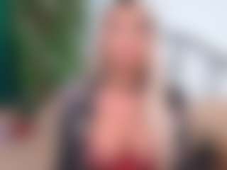 Live cam show with IsadoraDunkan - Middle Aged on liverealitysex.com
