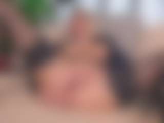 Live cam show with IsadoraDunkan - Striptease Granny on CSO-WL