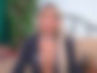 Live cam show with IsadoraDunkan - Granny Blonde Hair on Camsoda