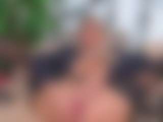 Live cam show with IsadoraDunkan - Sexwebcam Mature on SxyPornLive
