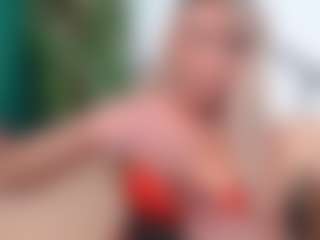 Live cam show with IsadoraDunkan - Athletic on Dolls Live