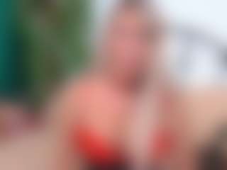 Live cam show with IsadoraDunkan - Athletic Strip on Camsoda