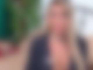 Live cam show with IsadoraDunkan - Striptease Granny on Camsoda
