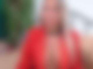 Live cam show with IsadoraDunkan - Dildo Or Vibrator Granny on studioflirtlive.com