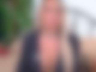 Live cam show with IsadoraDunkan - Domination on AdultVida.com