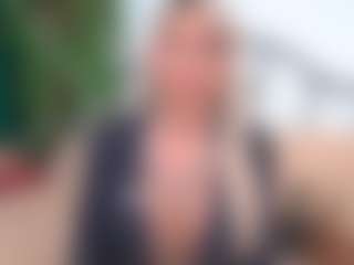 Live cam show with IsadoraDunkan - Granny Blonde Hair on Camsoda
