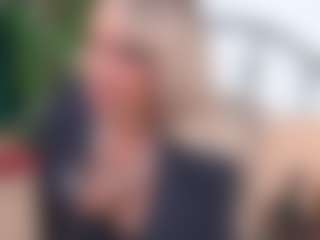 Live cam show with IsadoraDunkan - Lush Mature on CamClone