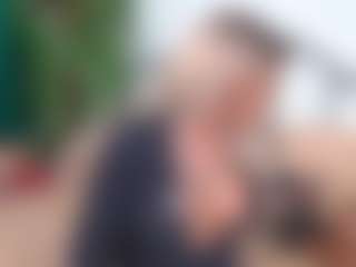 Live cam show with IsadoraDunkan - Granny on TeamSkeetLive