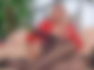 Live cam show with IsadoraDunkan - Athletic Middle Aged on Dolls Live