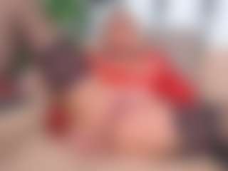 Live cam show with IsadoraDunkan - Asian Granny on Dare Cams