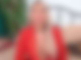 Live cam show with IsadoraDunkan - Granny on Pornisteam.com
