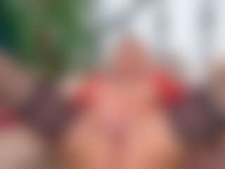 Live cam show with IsadoraDunkan - Toys on Soda Cam