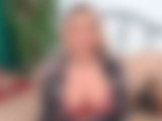 Live cam show with IsadoraDunkan - Middle Aged on Strip Flash - Live Sex Shows