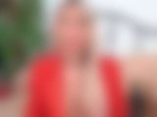 Live cam show with IsadoraDunkan - Striptease Granny on livesuperchat.net