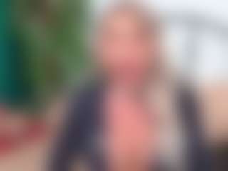 Live cam show with IsadoraDunkan - Handjob on CamClone
