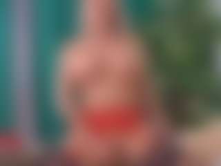 Live cam show with IsadoraDunkan - Cowgirl on CamwithHer