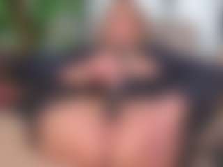 Live cam show with IsadoraDunkan - Mistress on Big Tits