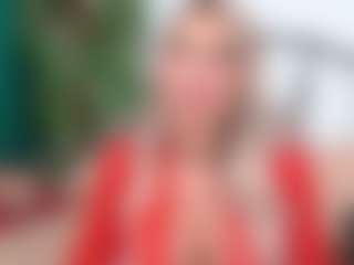 Live cam show with IsadoraDunkan - Moaning on xDating