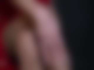 Live cam show with IsadoraDunkan - Spy Granny on xDating