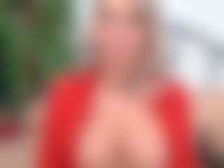 Live cam show with IsadoraDunkan - Mature on Camsoda