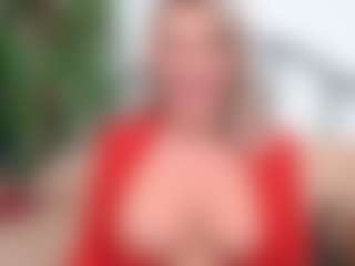 Live cam show with IsadoraDunkan - Mature on Camsoda