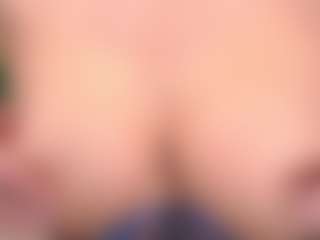 Live cam show with IsadoraDunkan - Interactivetoy Granny on Gym Cam Girls