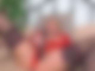 Live cam show with IsadoraDunkan - Granny Blonde Hair on Camsoda