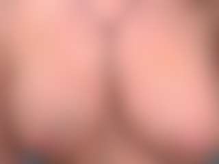 Live cam show with IsadoraDunkan - Athletic on Camsoda