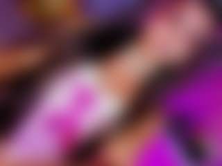 Live cam show with Ambar Rossx - Tease on TottyGirls