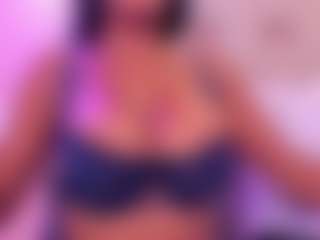 Live-camshow met Mia_Leyre - Fingering op Camsoda