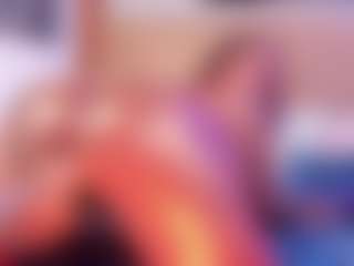 Live cam show with AlisonCruz - Black Lush on Soda Cam