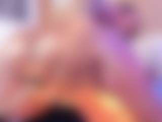 Live cam show with AlisonCruz - Drinking on AdultVida.com
