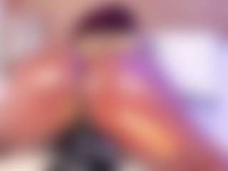 Live cam show with AlisonCruz - Black HD on StripNow