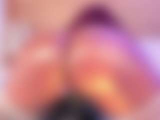 Live cam show with AlisonCruz - Big Tits Brown Hair on Camsoda