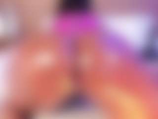 Live cam show with AlisonCruz - Ebony Squirt on Camsoda